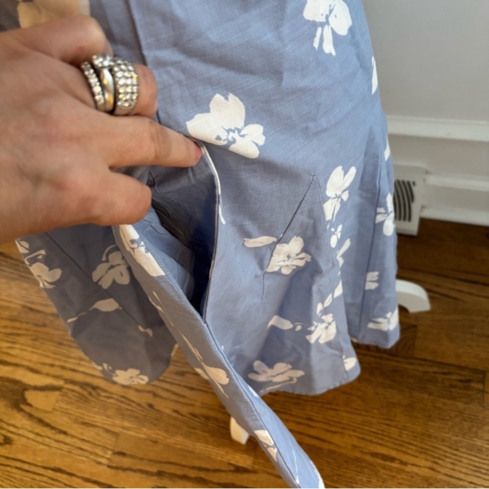 Universal Thread Light Blue and White Patterned Top - Picture 5 of 7